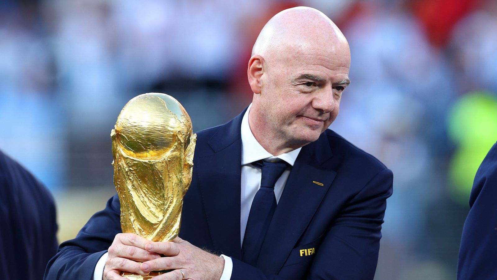 世界杯:国际足联主席贾尼·因凡蒂诺提出3000万英镑激励措施,促使成员支持有争议的私人投资计划